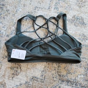Lululemon free to be wild sports bra 10 NWT